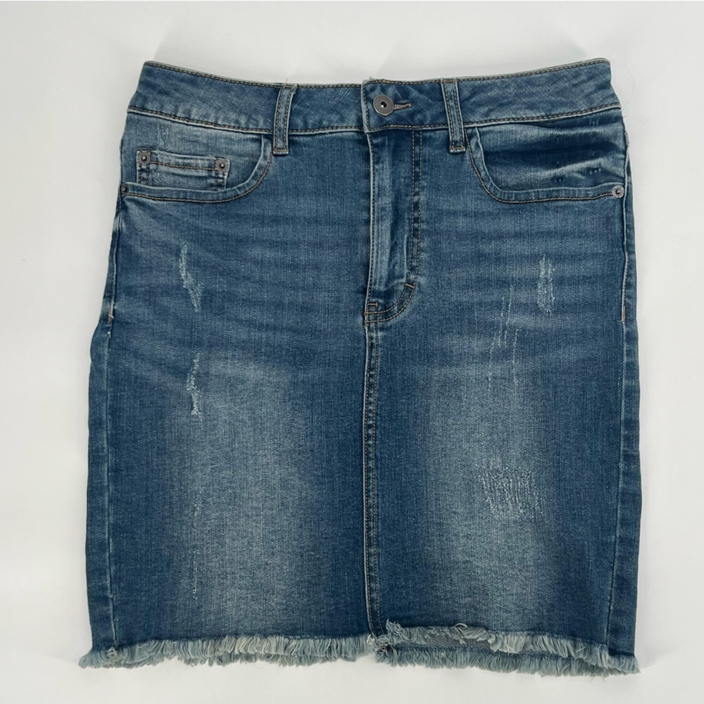 Wild Pearl Floral Embroidered Distressed Mini Jean Skirt Size 27 Women’s